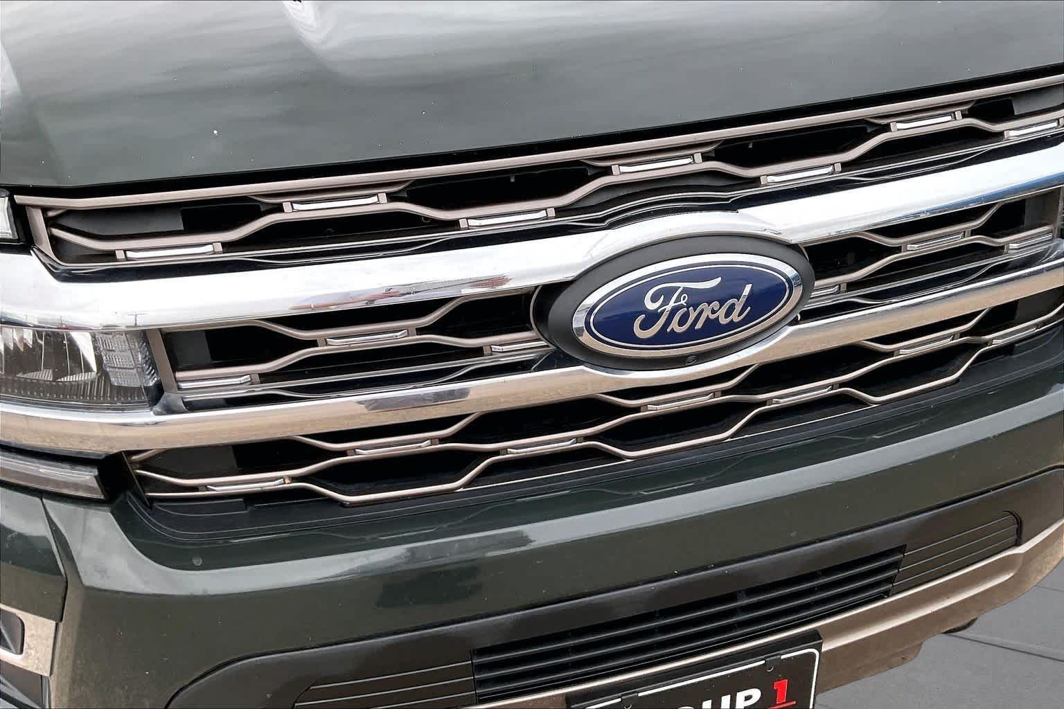 Used 2022 Forged Green Metallic Ford King Ranch image 30