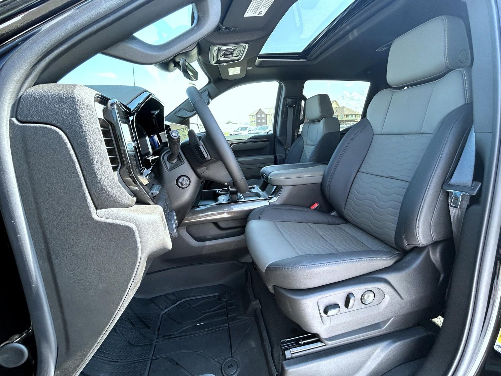2026 Chevrolet Silverado 1500 ZR2 - Photo 12
