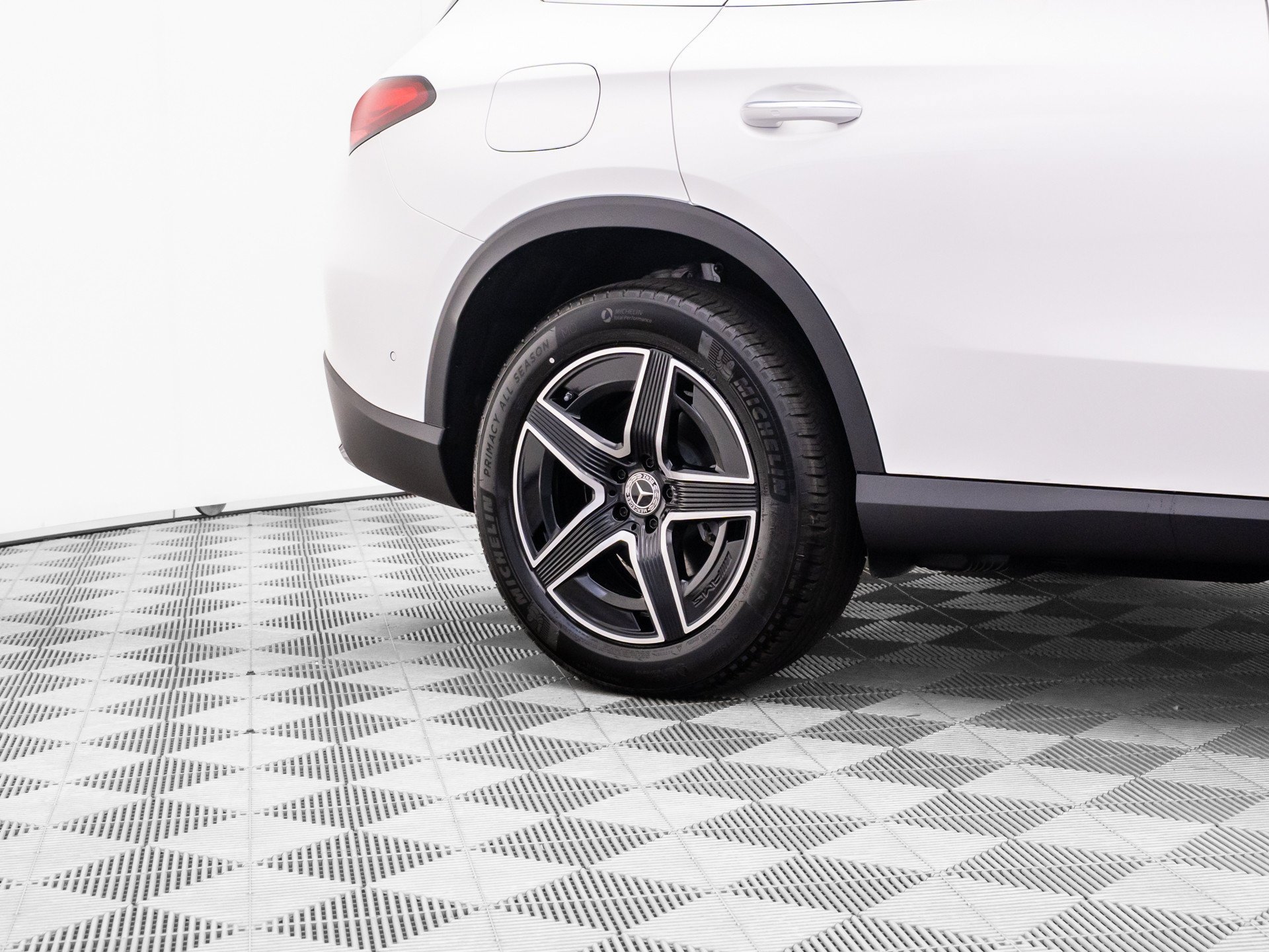 New 2026 White Mercedes-Benz GLC 300 image 77