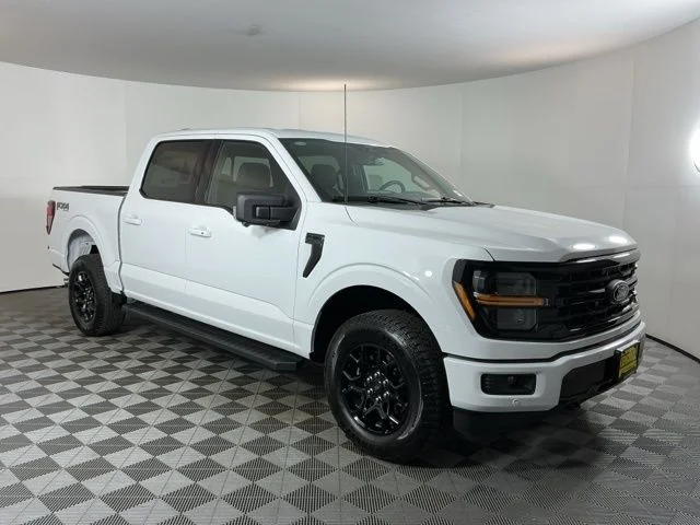 New 2026 Oxford White Ford XLT image 3