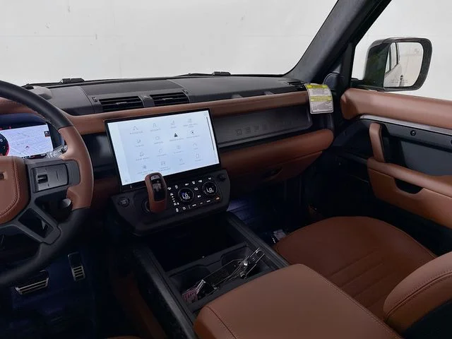 New 2026 Charente Grey Land Rover  OCTA image 26