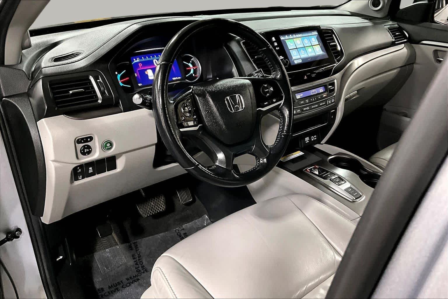 Used 2021 Lunar Silver Metallic Honda Special Edition image 18