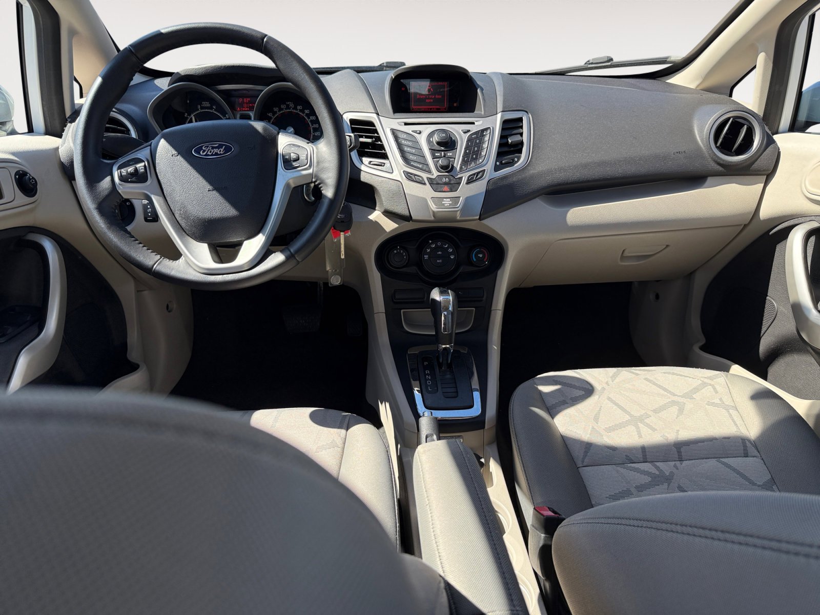 Used 2013 Oxford White Ford SE image 15