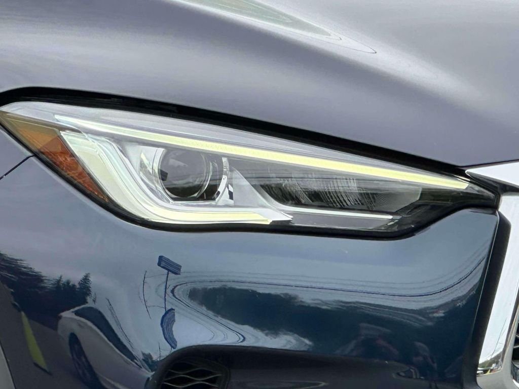 Used 2022 Blue INFINITI LUXE image 9