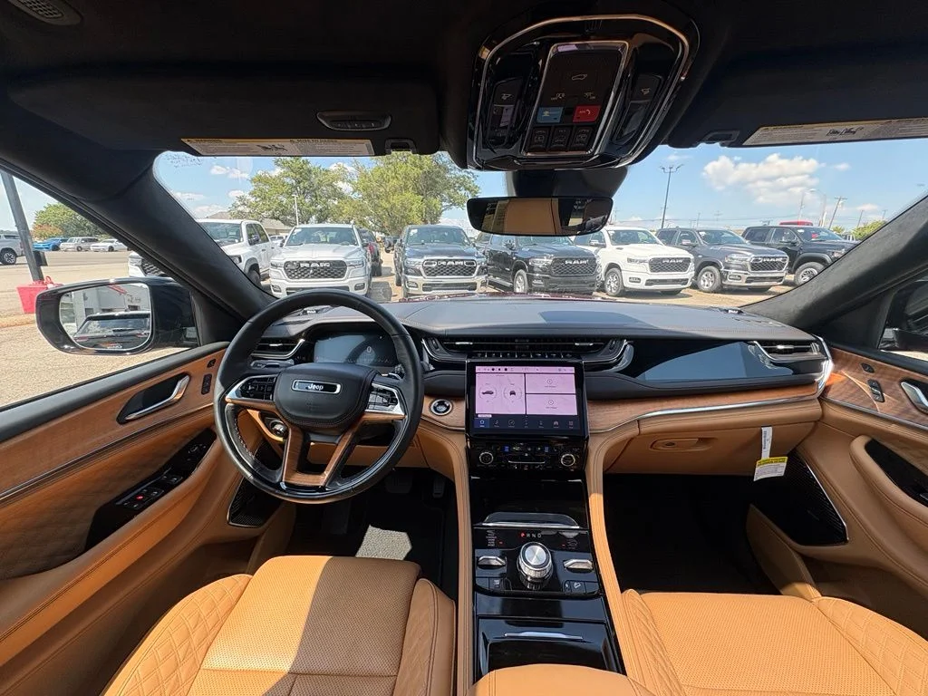 Used 2024 Red Jeep Summit image 25