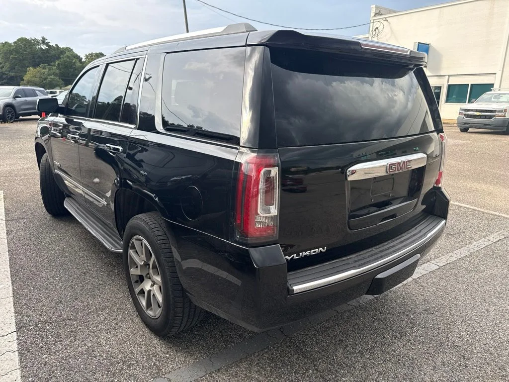 Used 2018 Onyx Black GMC Denali image 3