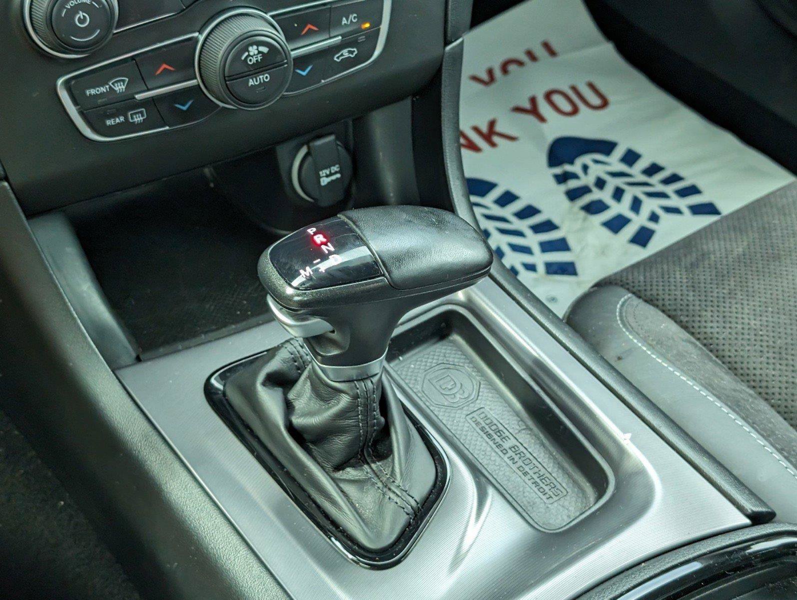 Used 2022 Granite Pearlcoat Dodge R/T image 25