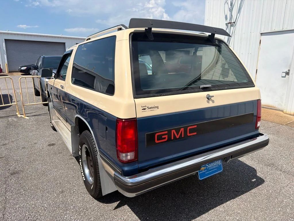 Used 1989 Blue GMC Base image 12