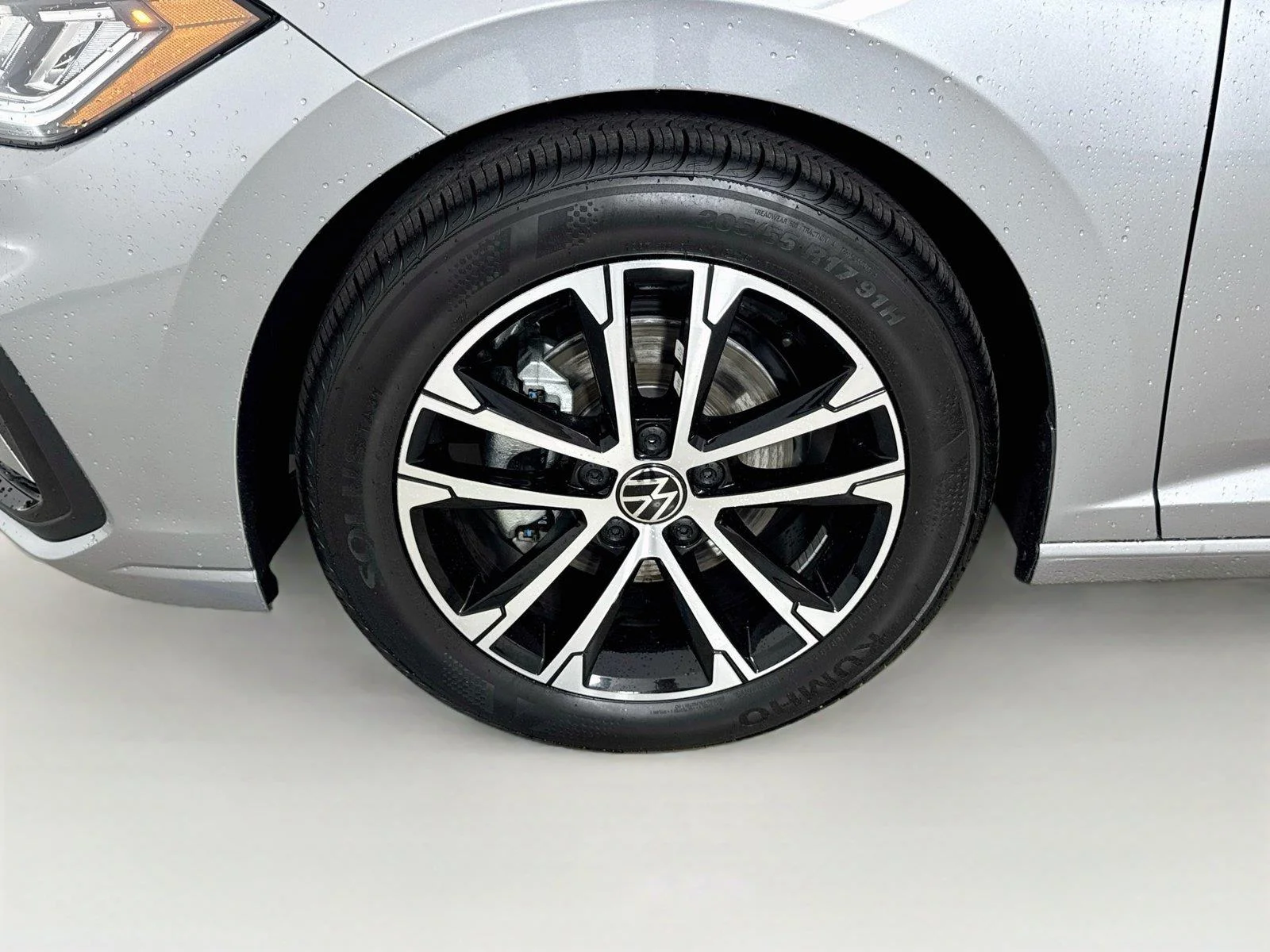 New 2027 Pyrite Silver Metallic Volkswagen Sport image 29