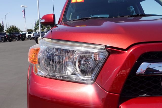 Used 2013 Red Toyota SR5 image 6