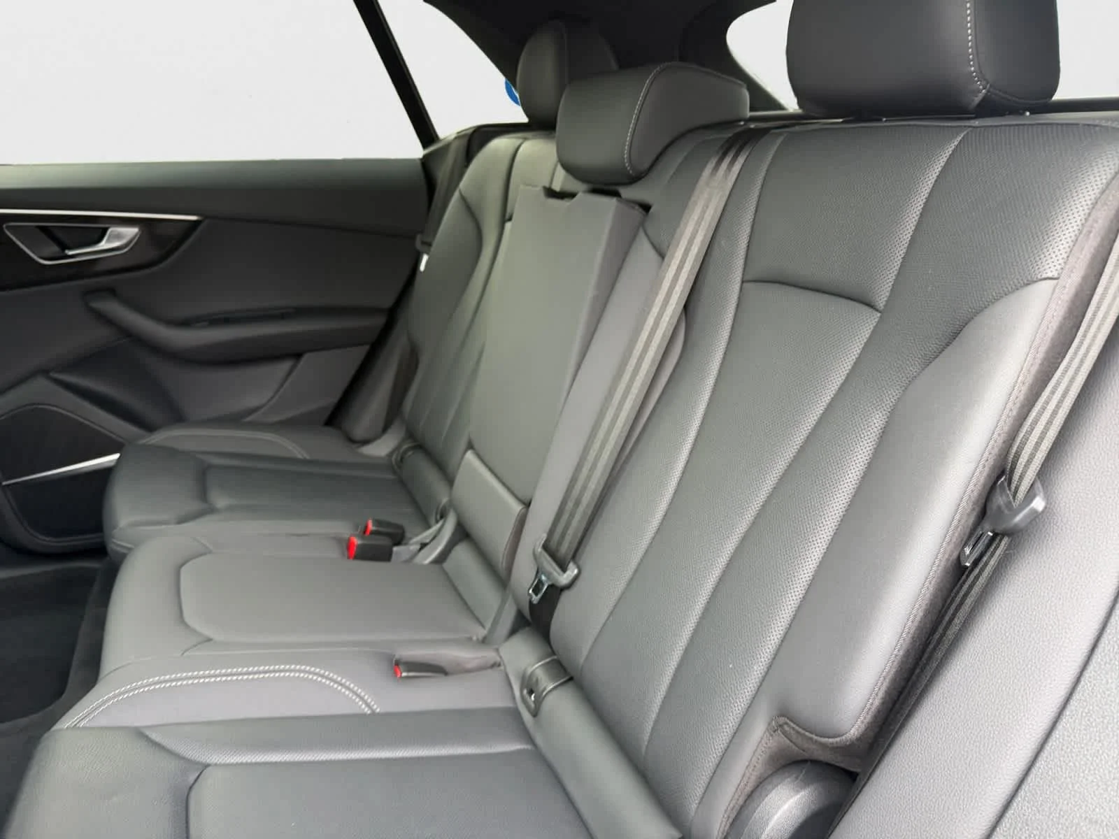 Used 2021  Audi Premium Plus image 22