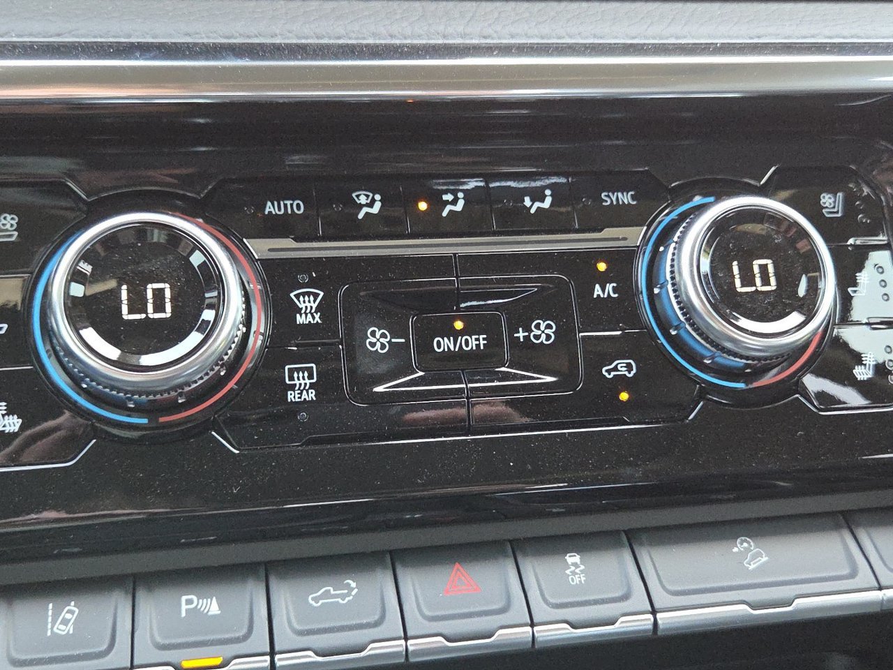2026 GMC Sierra 2500HD Denali - Photo 37