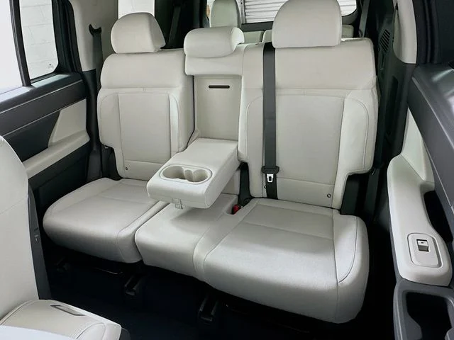 New 2026 Silver Hyundai SE image 11