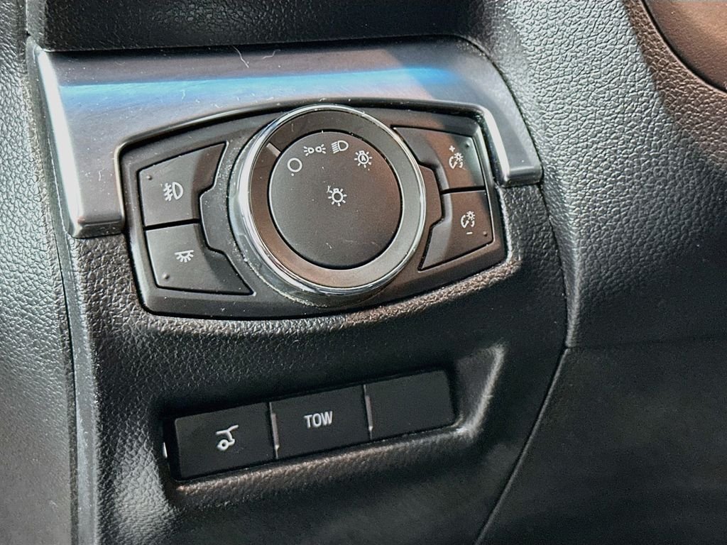 Used 2017 White Platinum Clearcoat Metallic Ford Sport image 11
