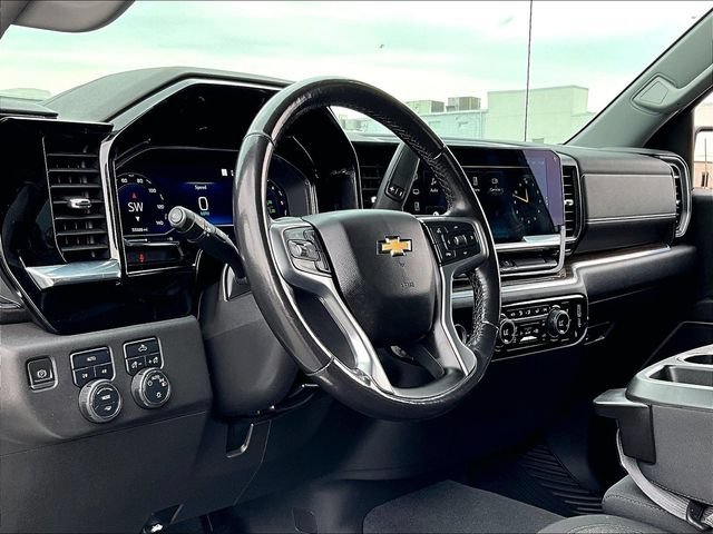 Used 2022 Summit White Chevrolet LT image 8