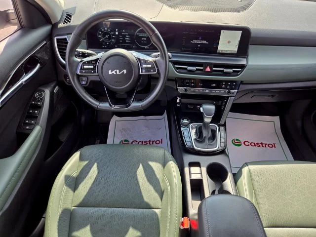 Used 2024 White Kia SX image 15