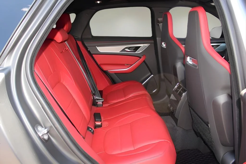 2026 Jaguar F-Pace R-Dynamic S - Photo 18