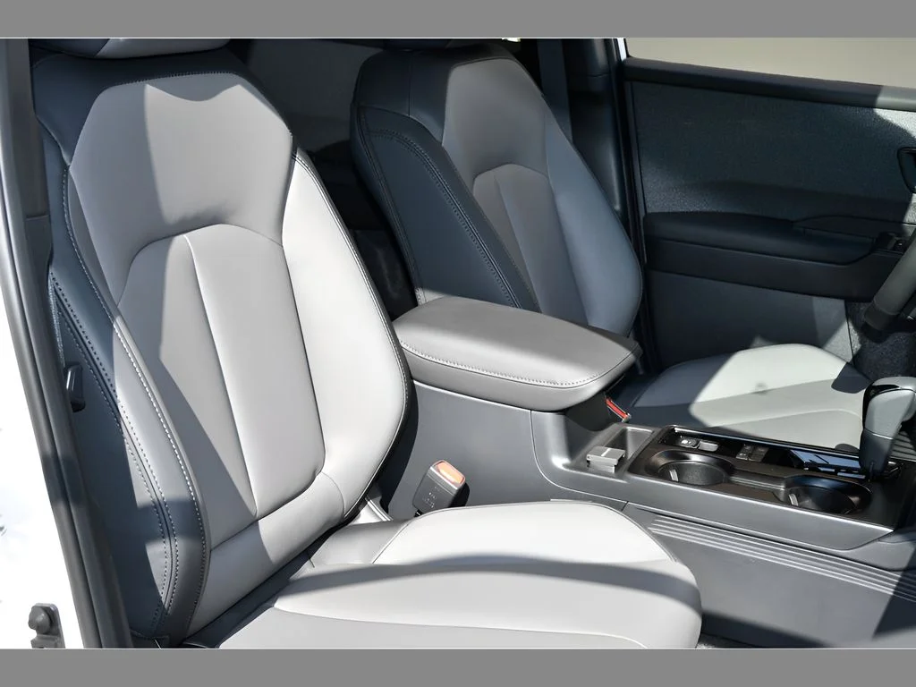 New 2026 CRYSTAL WHITE PEARL Subaru Premium image 26