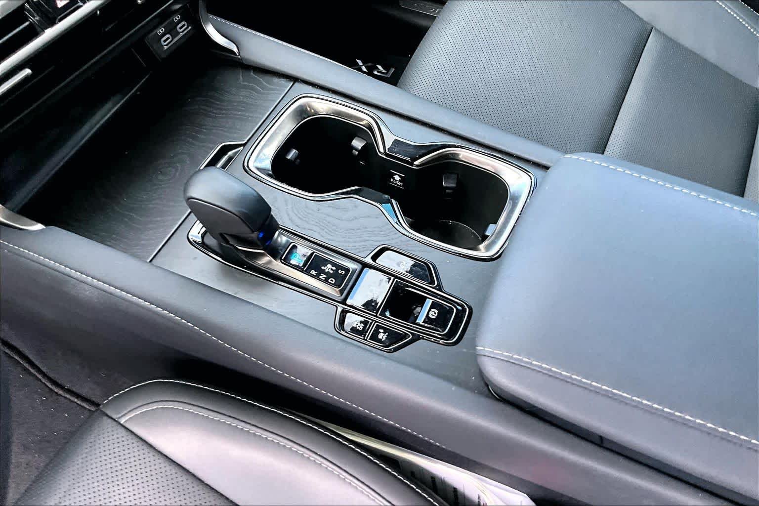 Used 2024 Eminent White Pearl Lexus Premium image 16