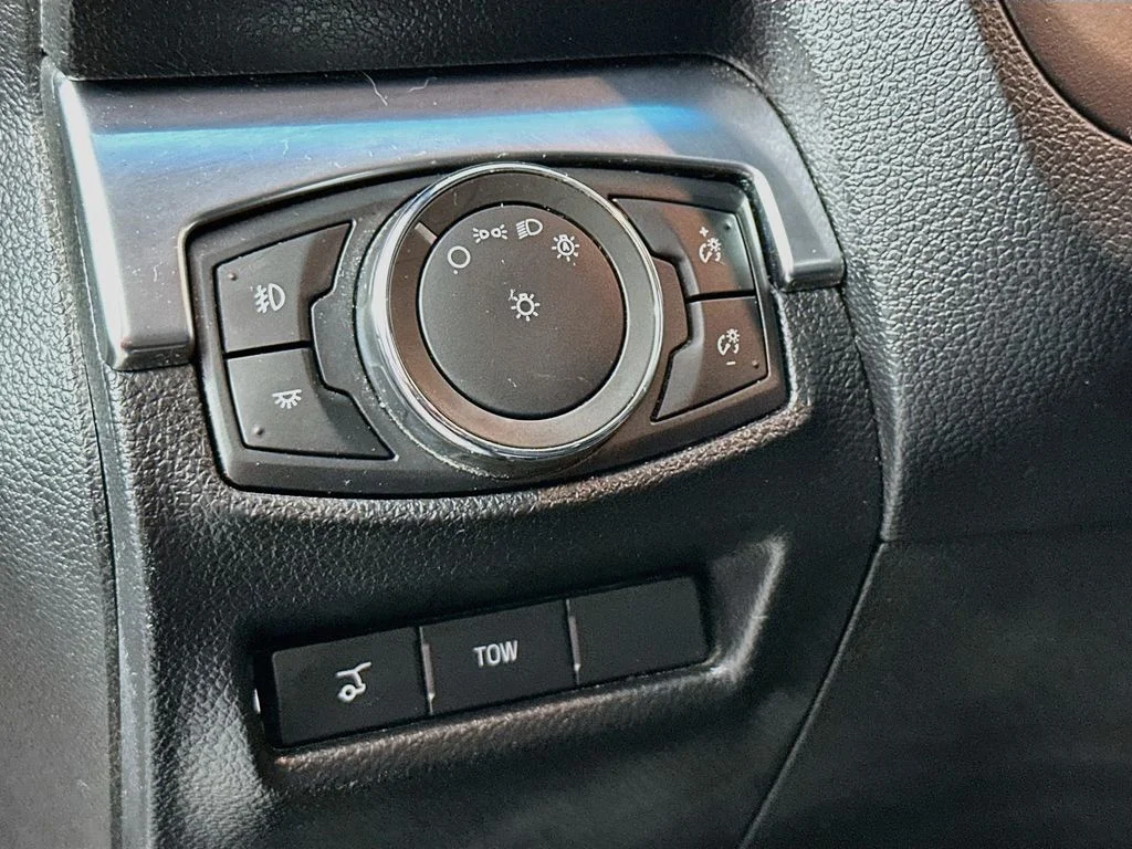 Used 2017 White Platinum Clearcoat Metallic Ford Sport image 11