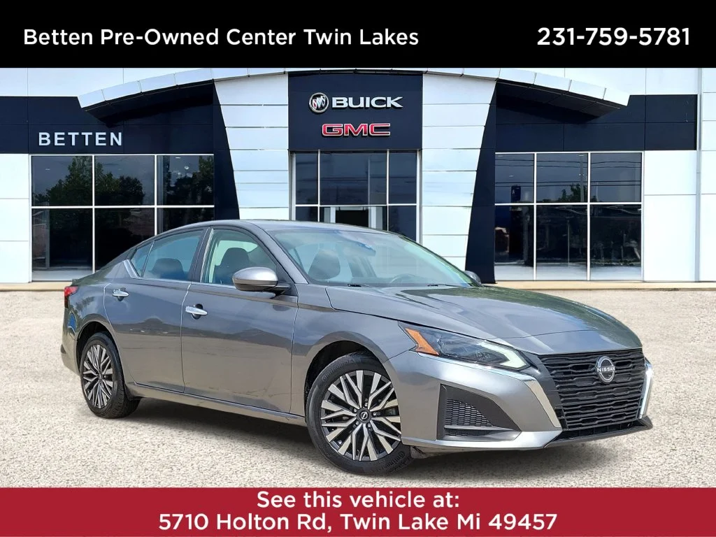 Used 2023 Gray Nissan 2.5 SV image 1