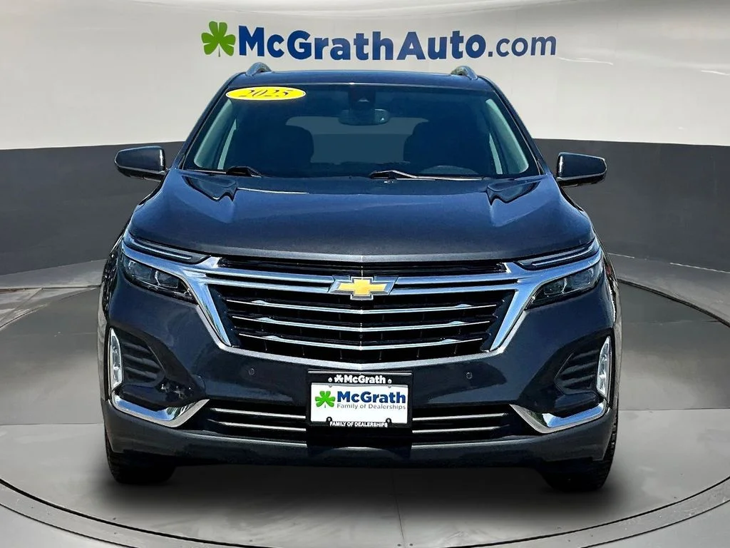 Used 2022 Gray Chevrolet Premier image 2