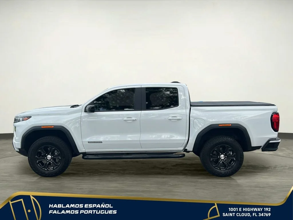 Used 2024 Summit White GMC Elevation image 3