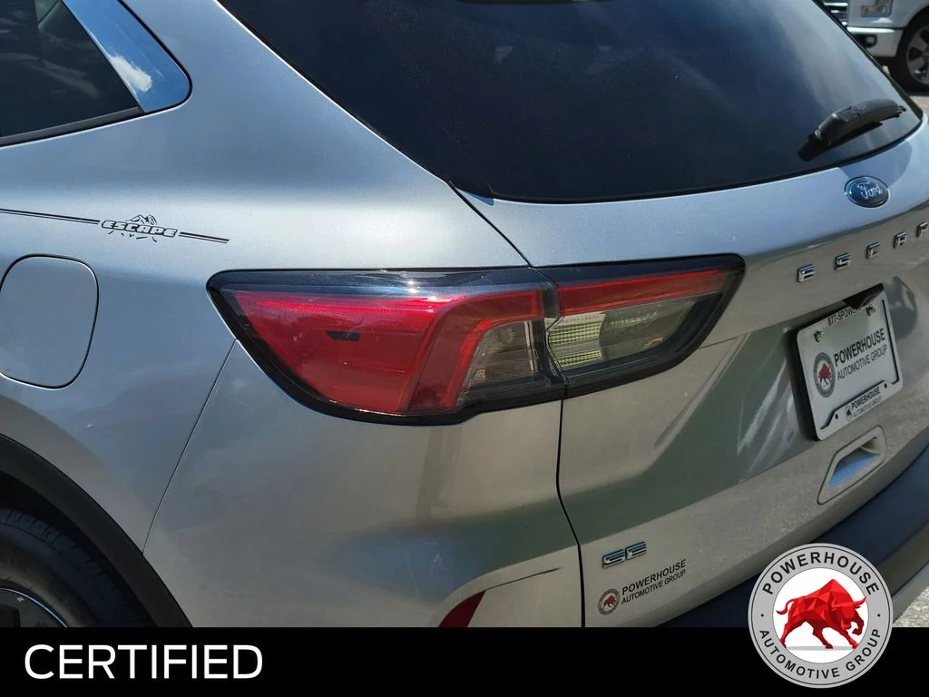 Used 2020 Silver Ford SE image 13