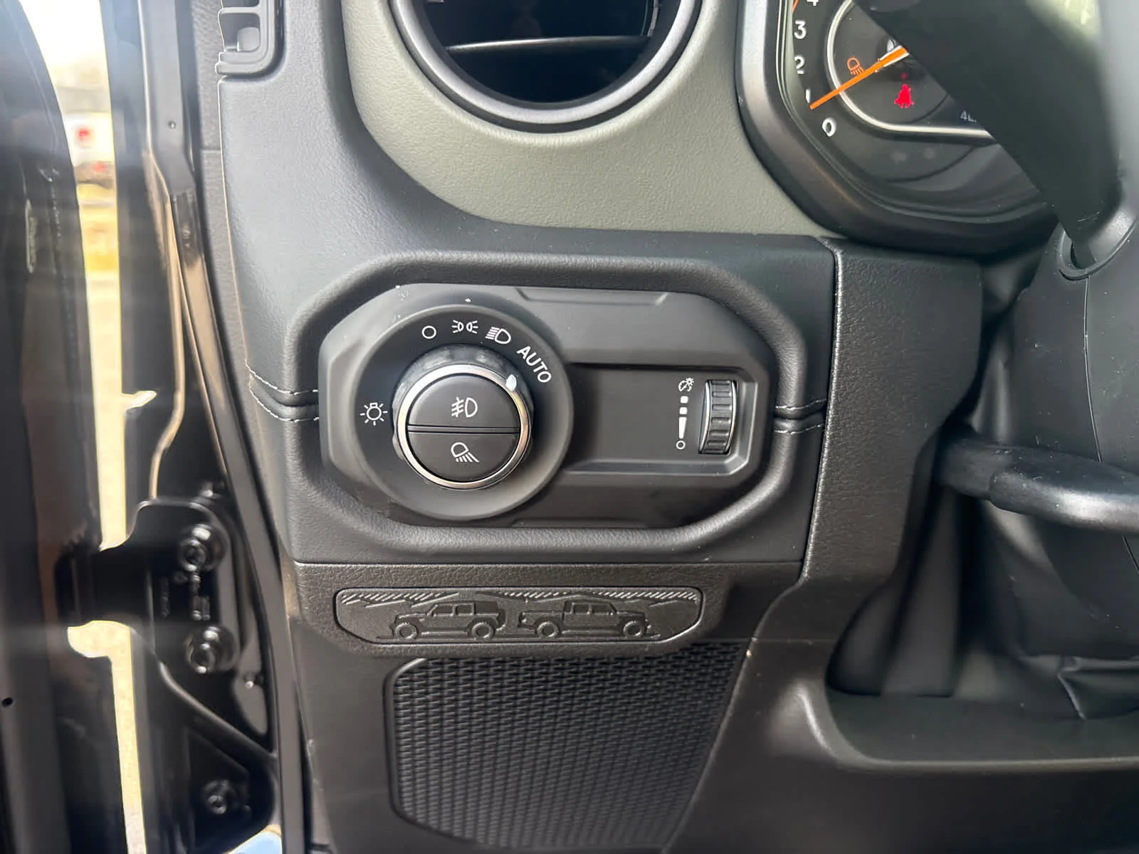 New 2026 Black Clear-Coat Exterior Paint Jeep Mojave image 20