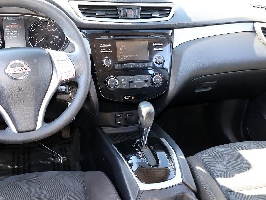 Used 2015 Brilliant Silver Nissan S image 14