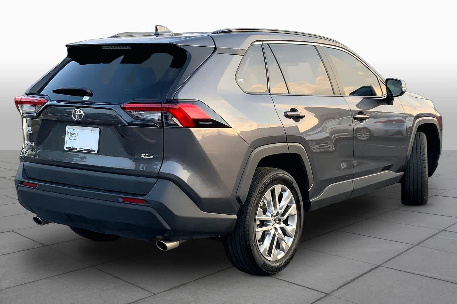 Used 2024 Magnetic Gray Metallic Toyota XLE Premium image 13
