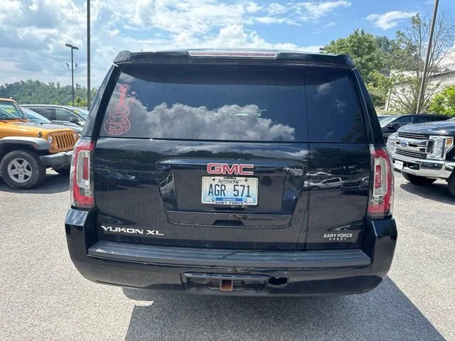 Used 2016 Black GMC SLE image 4