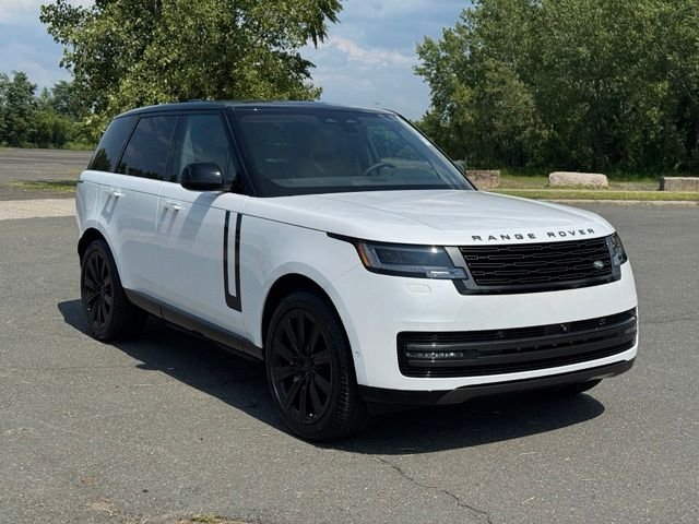 New 2026 Ostuni Pearl White Land Rover SE image 7