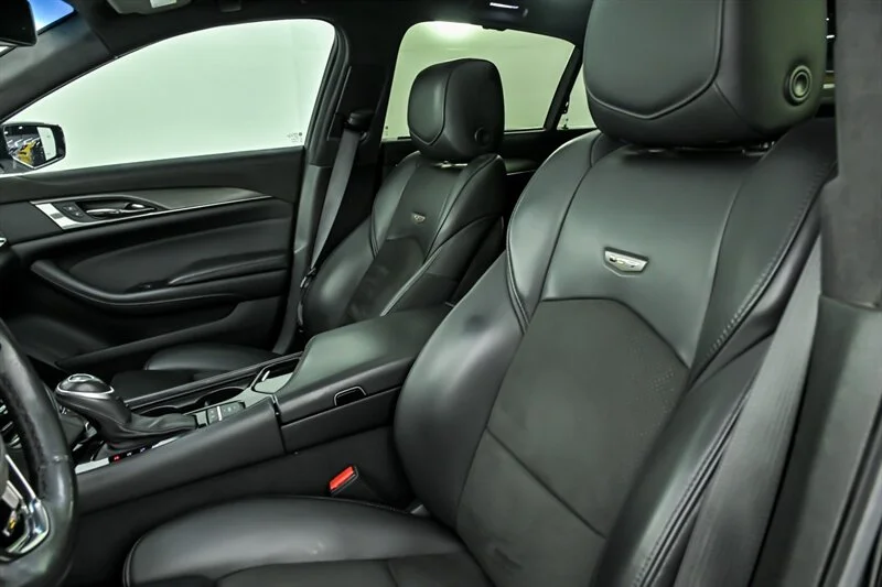 Used 2019 Black Raven Cadillac  image 18