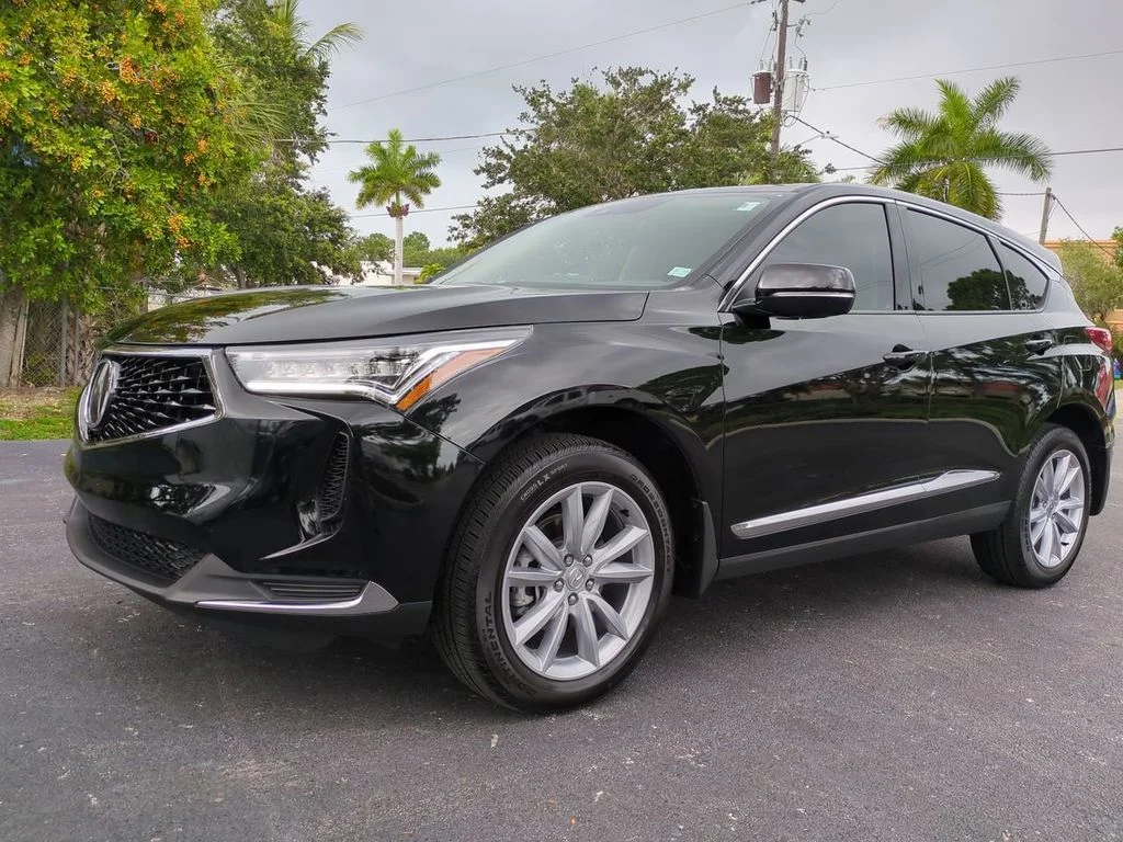 Used 2024  Acura Base image 8
