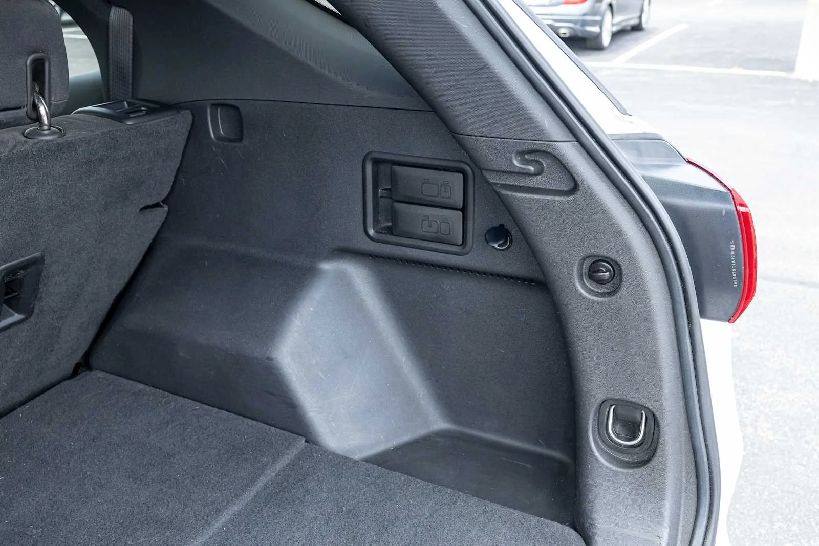Used 2019 SUMMIT WHITE Chevrolet LT image 31