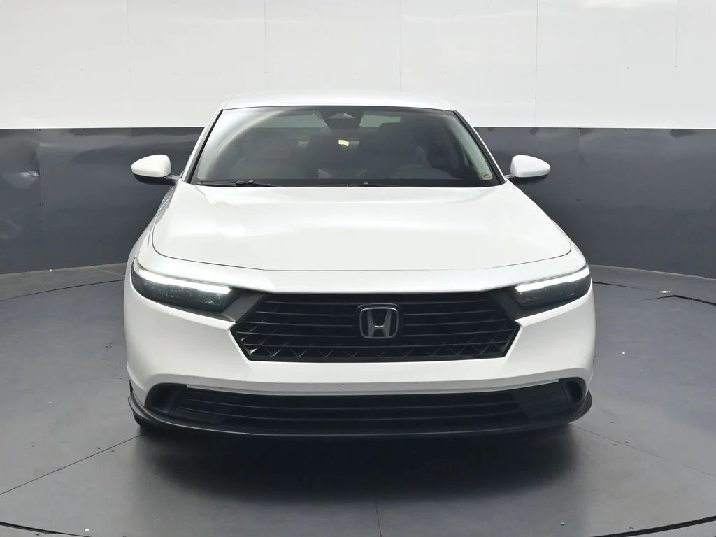 Certified Used 2024 Platinum White Pearl Honda LX image 9