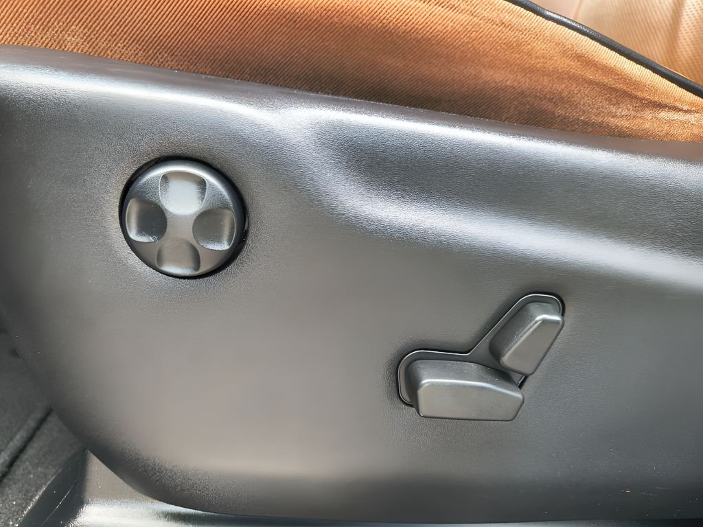 2021 Jeep Grand Cherokee Overland - Photo 12