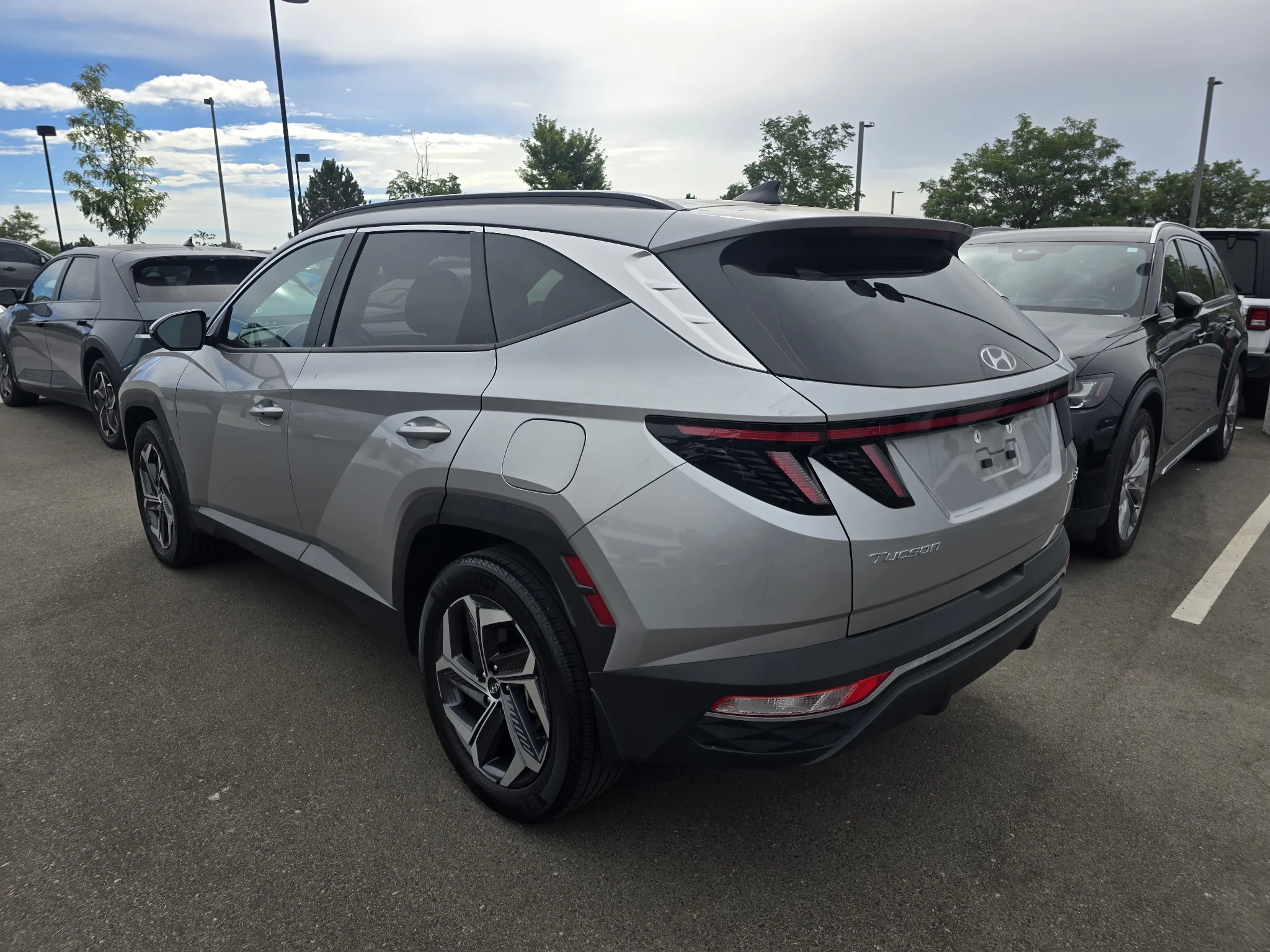 Used 2022 Shimmering Silver Hyundai SEL image 14