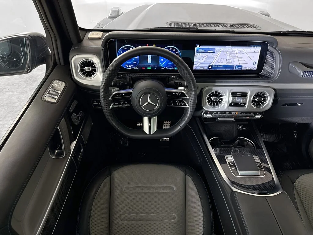 Used 2025  Mercedes-Benz G 580 image 21