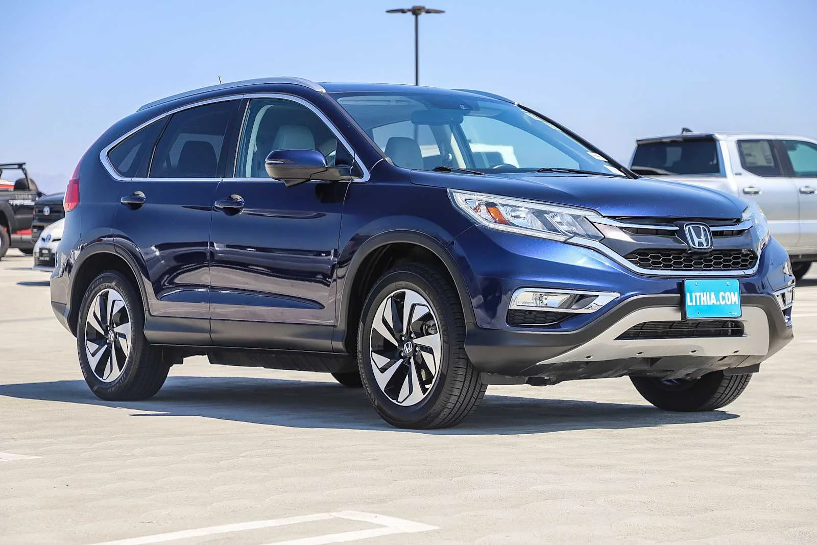 Used 2016 Blue Honda Touring image 3