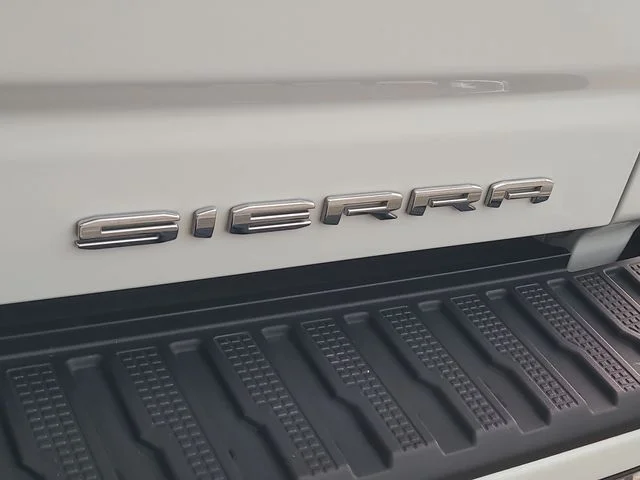 Used 2025 White GMC Denali image 10