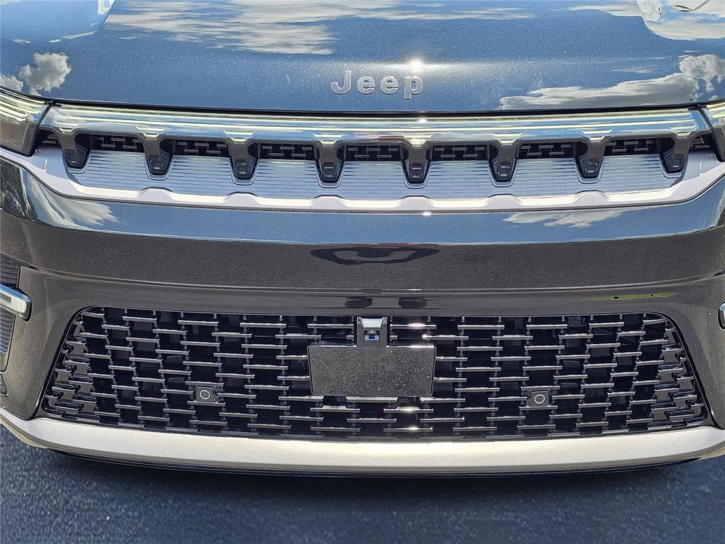 2026 Jeep Grand Wagoneer Summit Obsidian - Photo 3