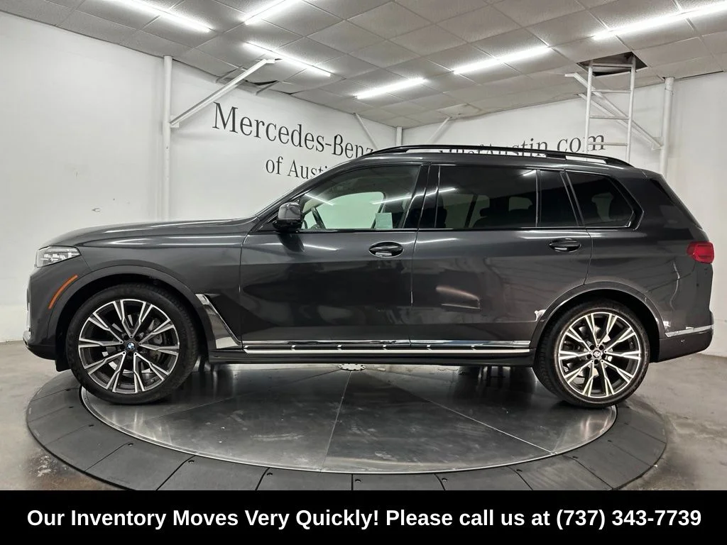 Used 2022 Dark Graphite Metallic BMW xDrive40i image 4