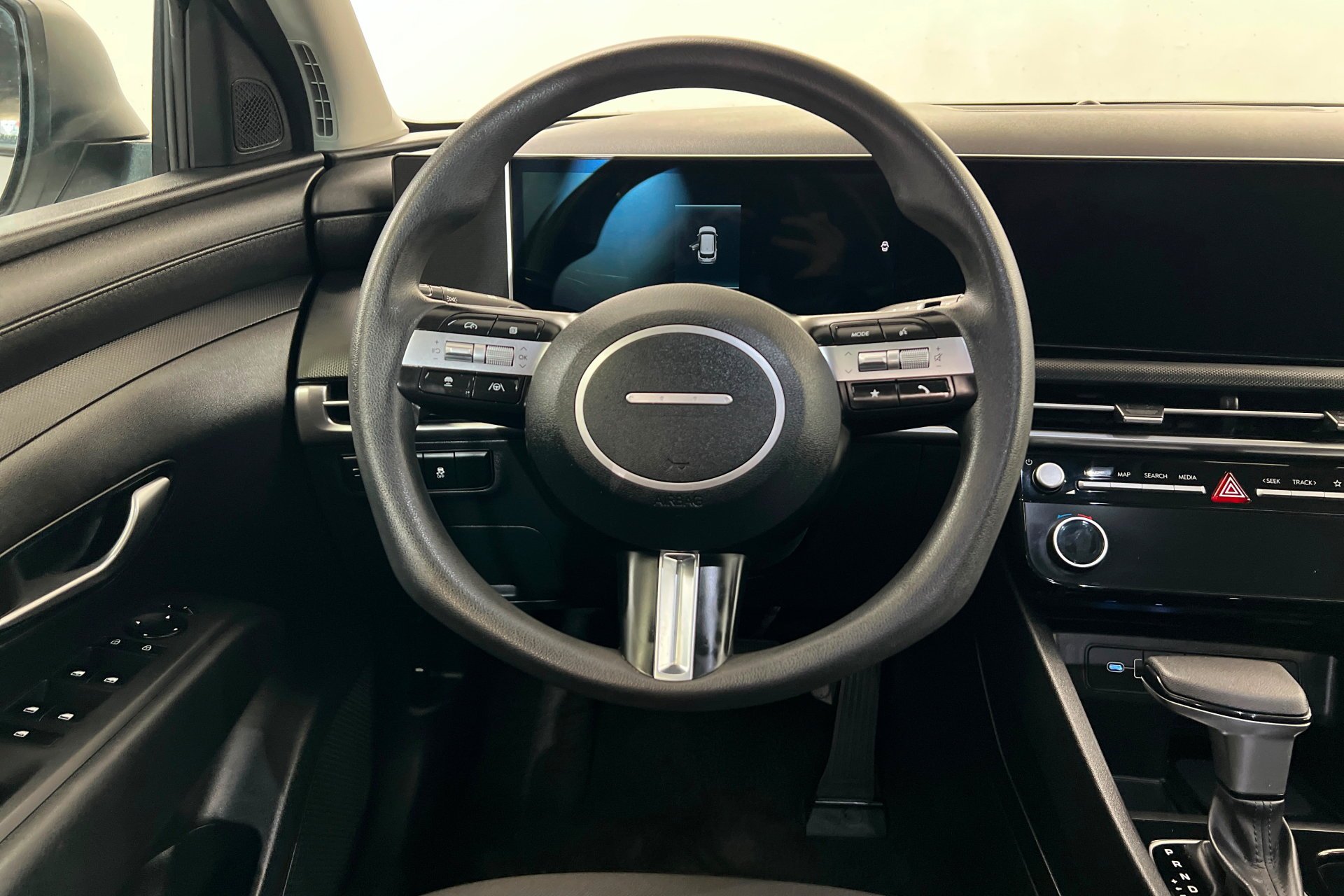 Used 2025 Shimmering Silver Hyundai SEL image 13