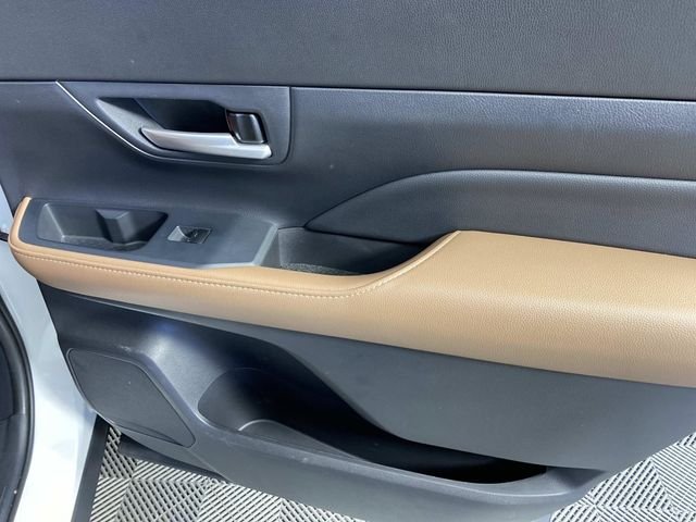 Used 2025 Beige Toyota MAX Platinum image 28