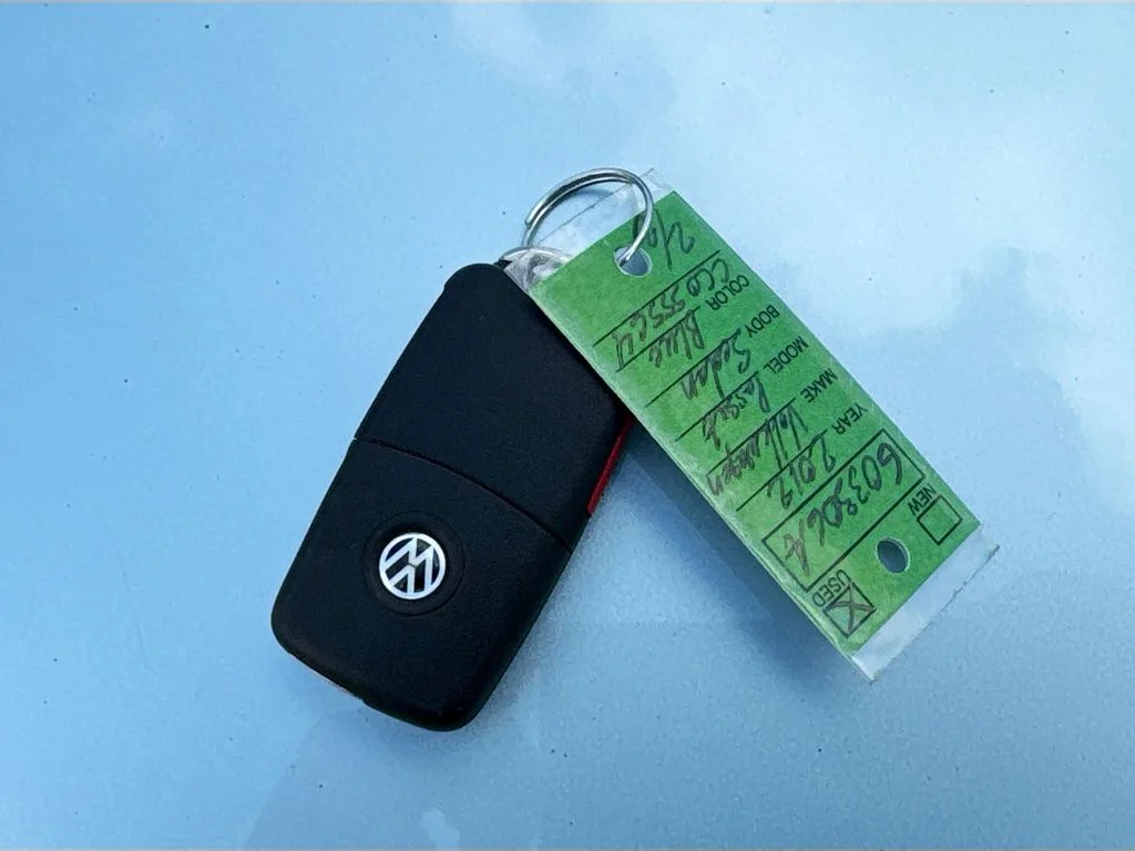 Used 2012 Blue Volkswagen TDI SEL Premium image 34