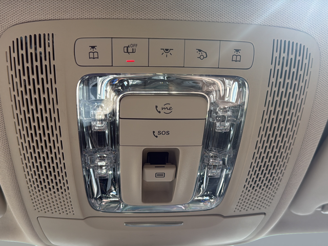 Used 2021 White Mercedes-Benz GLA 250 image 34