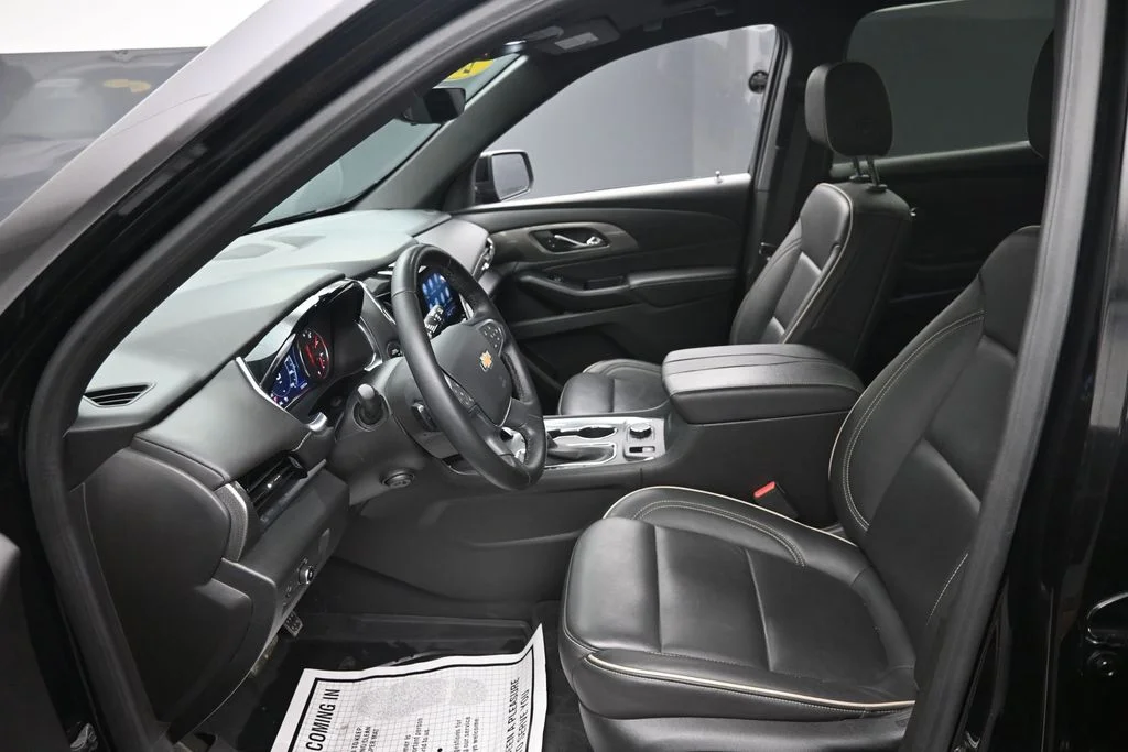 Used 2023 Black Chevrolet Premier image 17