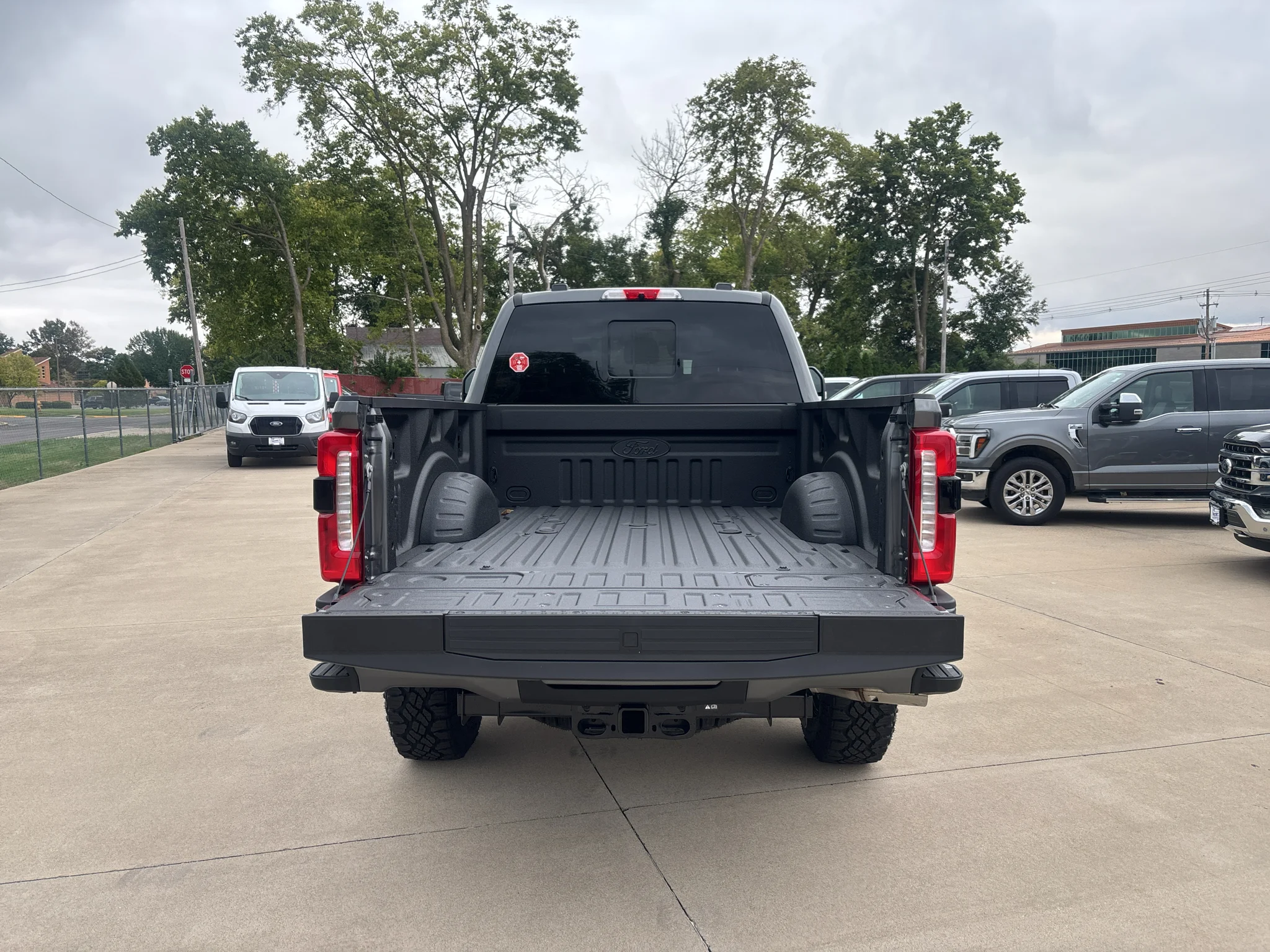 New 2026 Carbonized Gray Metallic Ford F-350® Lariat® image 16